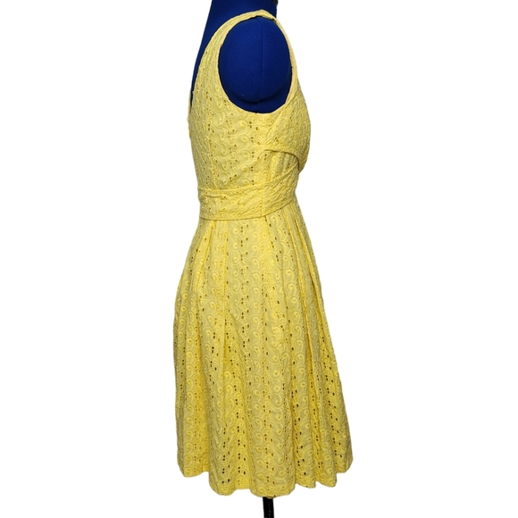 NINE WEST yellow eyelet criss cross wrap dress - Picture 5 of 8